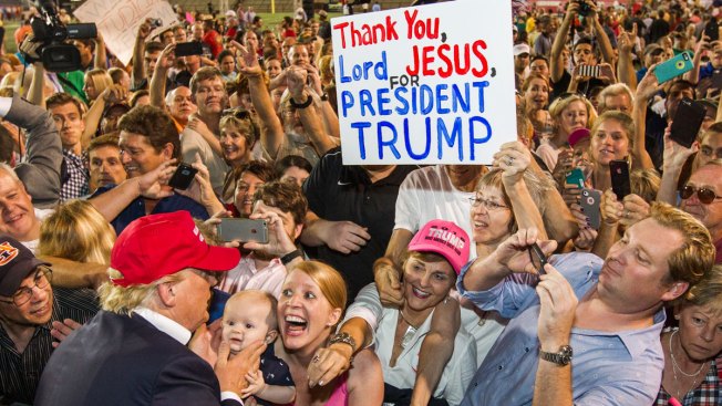 Trump on six-pointed star: Can't let it go Trump on six-pointed star: Can't let it go
