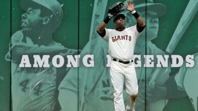 Giants to give Barry Bonds very special team honor