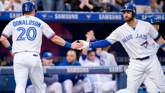 Liriano gets first win in three starts, Jays beat A's 4-2