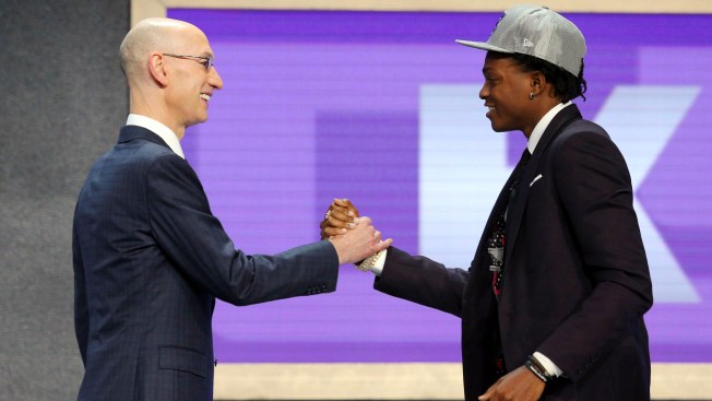 Sacramento selects Kentucky's Fox with fifth pick Sacramento selects Kentucky's Fox with fifth pick