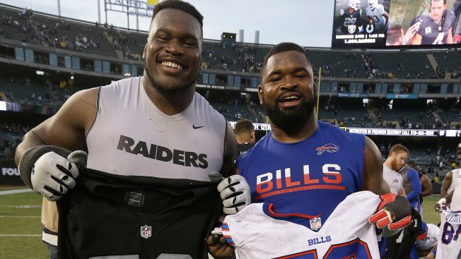 Scott BairReport LB Zach Brown to visit Raiders facility