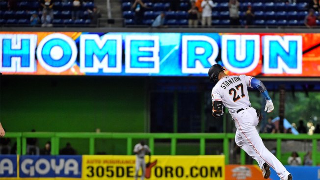 Giancarlo Stanton breaks Marlins' home run record with first-inning smash Giancarlo Stanton breaks Marlins' home run record with first-inning smash