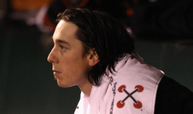 Buster Posey and Eduardo Nunez exit Giants-Rockies game