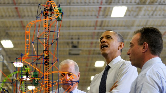 With CEO Tim Cook in the first lady's box seat for the State of the Union, President Obama suggested that Apple could be one of many companies to bring manufacturing back to America. So we asked, is Silicon Valley up to the task? Scott Budman reports.
