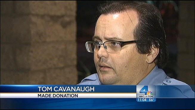 Inspired by Tom Cavanaugh s ordering 100 cups of coffee for patrons of the Newtown General Store, a friend of his sent candy to the small town shaken by a school shooting. Kim Baldonado reports from Northridge for the NBC4 News at 11 p.m. on Dec. 17, 2012.