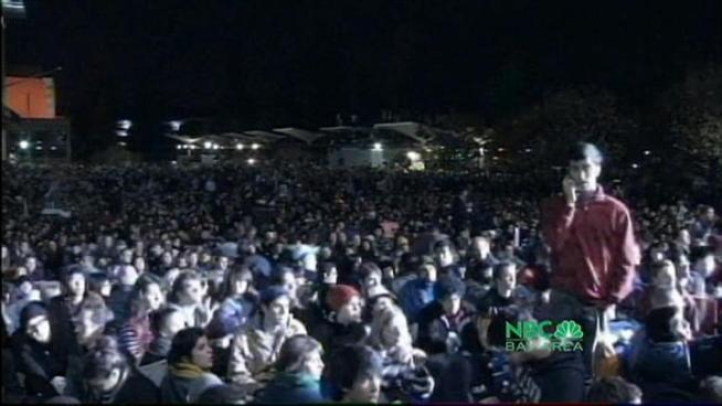 Former Clinton Cabinet member Robert Reich speaks to huge crowd at Berkeley
