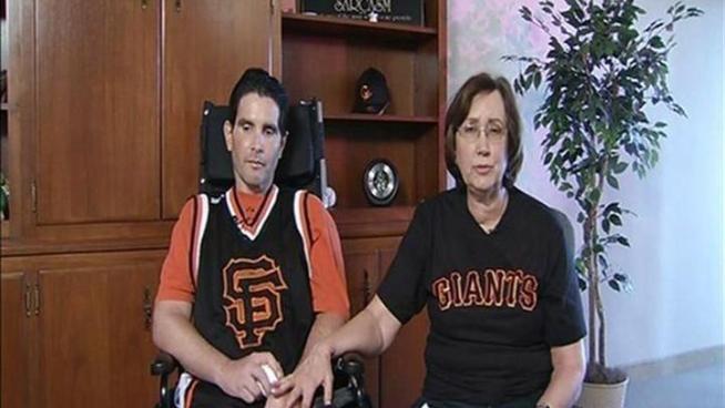 http://media.nbcbayarea.com/images/KNTV_Raw_Video_Bryan_Stow_Hands_the_041312_96_mezzn_722x406_2222722622.jpg
