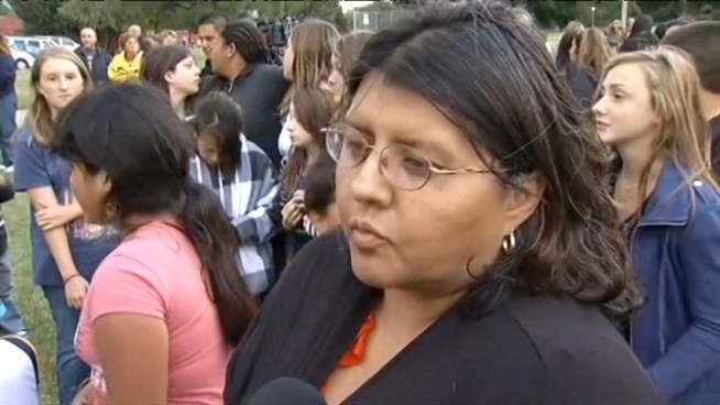 What was hoped to be a prayer vigil for CHP Officer Kenyon Youngstrom, ended up being a memorial service after Back to School Night. The officer died on Wednesday after a shootout the day before. Jean Elle reports.