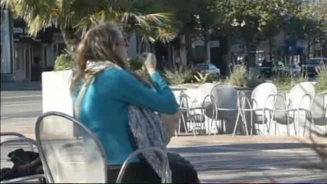 A San Francisco supervisor introduced legislation that would require nudists to cover their seats if they take a seat in public. NBC Bay Area's Jean Elle reports.