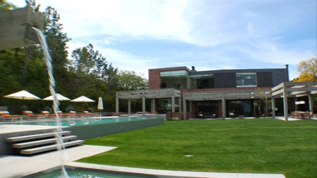 http://media.nbcbayarea.com/images/OHNAT5112D3350StoneRidgeLnBelAirweb_722x406_1910635161.jpg