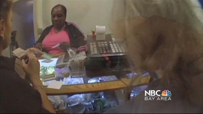 A pair of San Francisco prominent medical marijuana businesses closed their doors Tuesday, a sign of the federal governments recent crackdown on medical cannabis dispensaries.