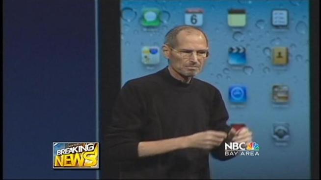 Scott McGrew and Scott Budman react to the news that Steve Jobs has resigned as Apple CEO.