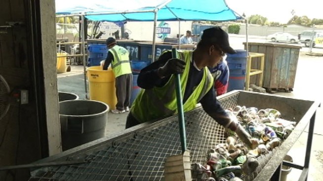 Sting breaks up recycle fraud group, who were trying to recycle recyclables.