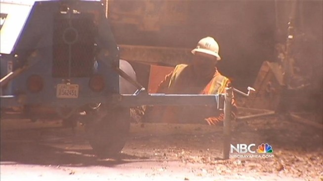 Kim Tere reports from the East Bay city of Layfayette where Sunday's rains caused a road to collapse, opening up a 20 foot sinkhole.