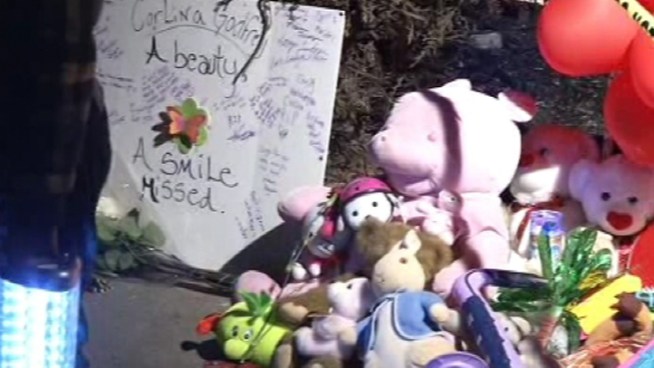 There was an outpouring of grief Sunday night on Treasure Island as a community mourned the death of a child. Stephanie Chuang reports.