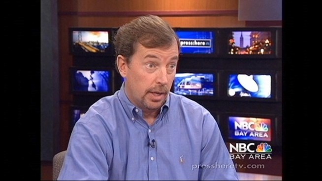 Yahoo CEO Scott Thompson has a glaring error on his resume. Is it a lie or a clerical error?