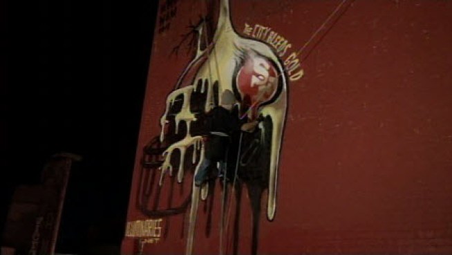 Artist Steve Ha in San Francisco unveiled a new 49ers murals in the Mission District before the Big Game on Sunday. Christie Smith reports.