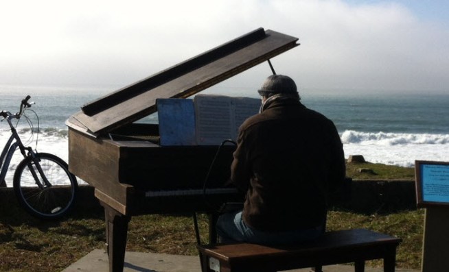 Two weeks ago, an artist dragged an old piano to the bluffs of Half Moon Bay to play at sunset. Kris Sanchez shows us the surprising response to the impromptu show that ends tomorrow.
