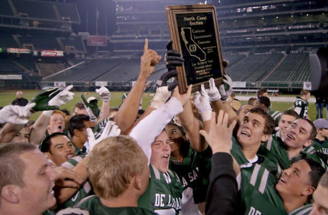 Legendary De La Salle High football coach Bob Ladouceur announced his retirement as the school's varsity head coach Friday.