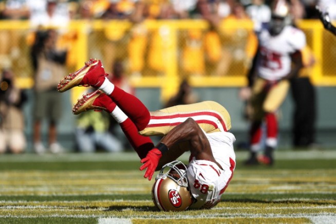 Many of us will be glued to the TV Saturday night watching the 49er game. Here in the Bay Area, there's a good chance you'll be watching on more than the platform known as television. Scott Budman shows us your second screen options.