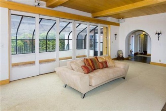 On the Market: Keeping it Old School in Telegraph Hill