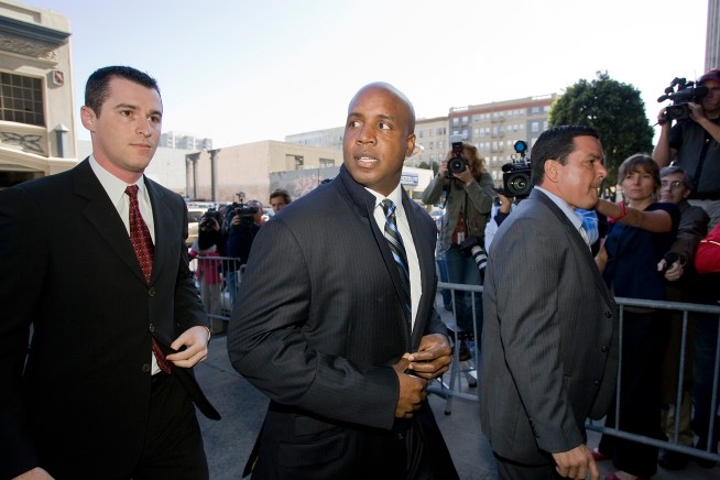 Bonds' Lawyers Score Big in Court