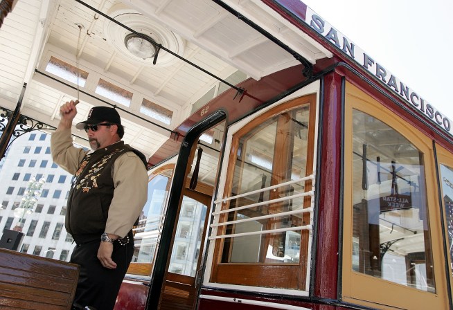 SF Cable Cars Grind to Halt
