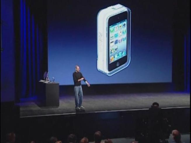 Steve Job's explains the new bells and whistles that come with the new <a title=