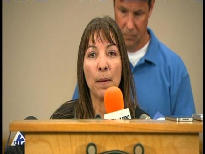The mother of Sierra Lamar begs the suspect to lead the family to her daughter to 