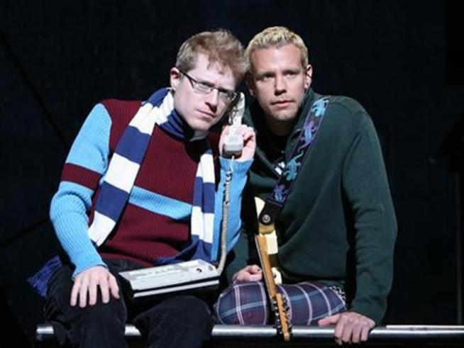 Two of the original Broadway cast members of the hit musical Rent are performing at the Curran Theatre in San Francisco.