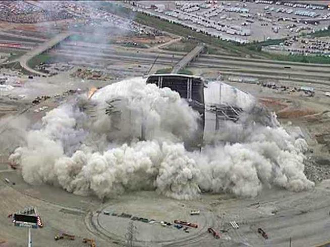 Chopper 5 gives a bird's eye view of the implosion of Texas Stadium.