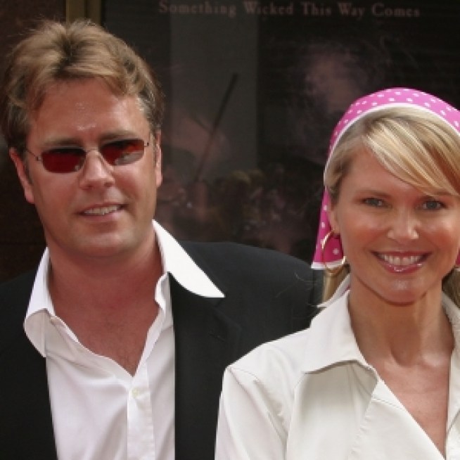 Christie Brinkley & Peter Cook Back In Court