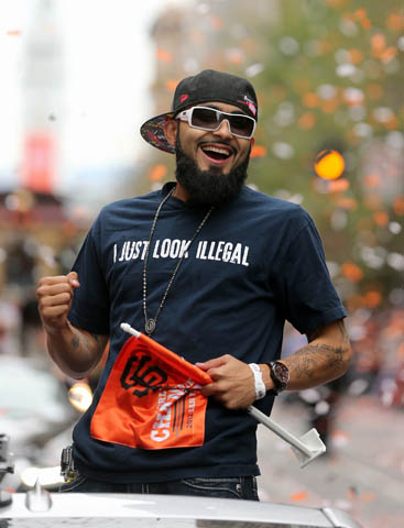 Sergio Romo Rocks 'I Just Look Illegal' Shirt at Giants Parade