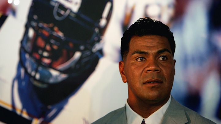 Family, friends and fans mourn NFL star Junior Seau