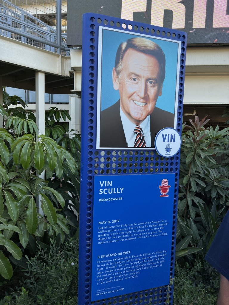 Dodgers Honor Vin Scully With Heartfelt Ceremony