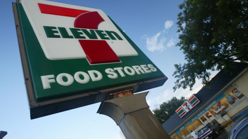 021809 7-Eleven Sign