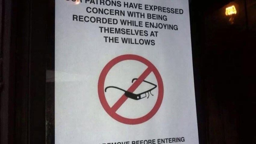 030414-bar-sign-google-glass2