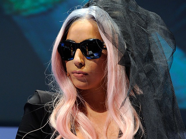 1.16-lady-gaga-CES