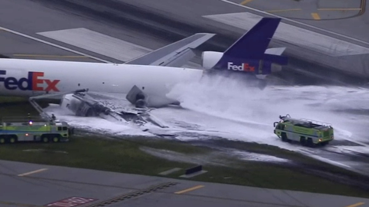 FedEx Plane Catches Fire at Fort Lauderdale Airport – NBC Bay Area