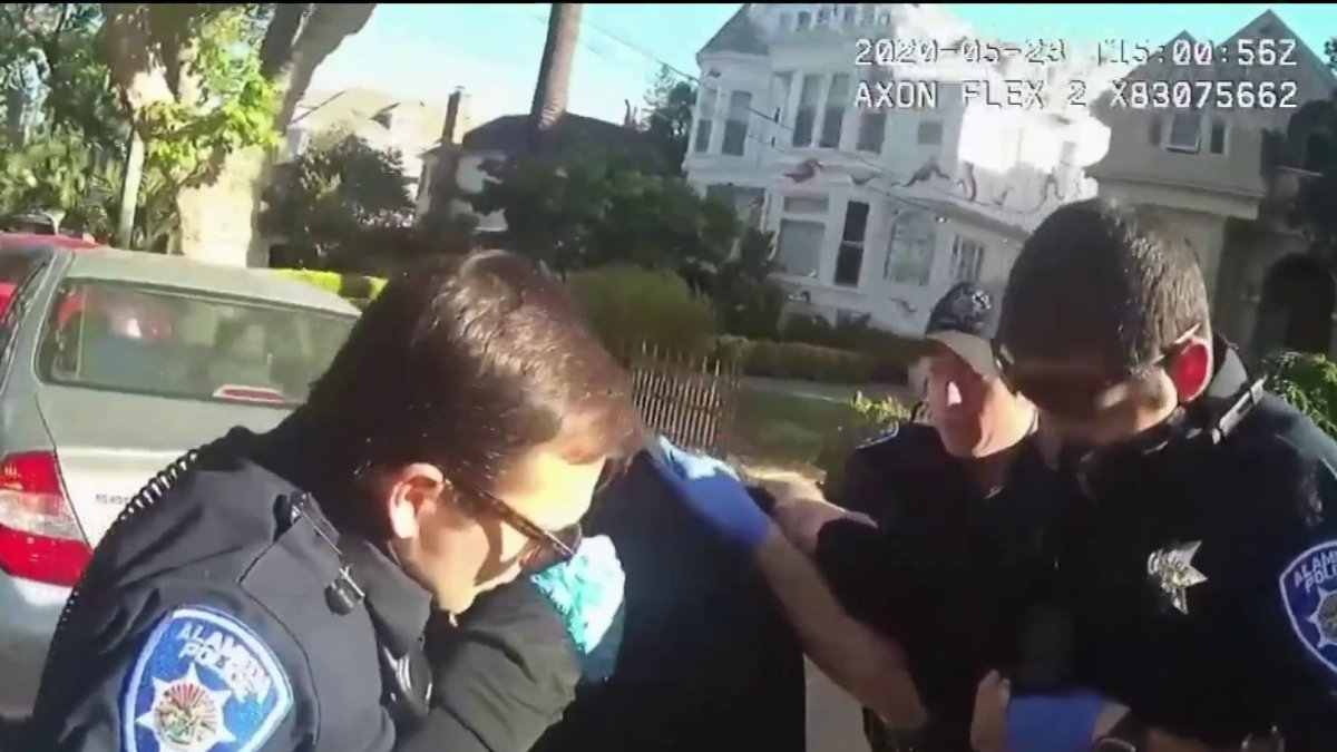 Alameda Police Release Body Cam Footage Of Controversial Arrest Nbc Bay Area