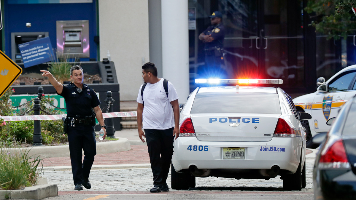 Jacksonville Shooting Suspect Was Able to Buy Guns Despite Mental