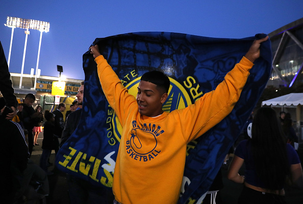 Warriors fan is behind 'We Believe' campaign – East Bay Times