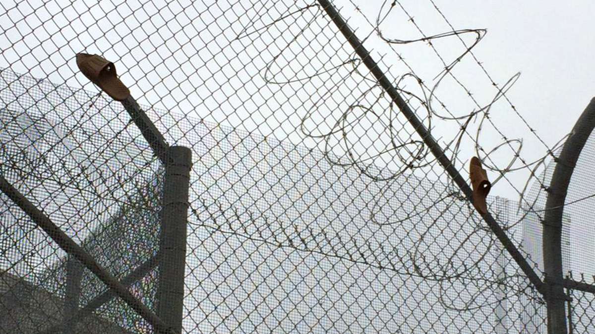 Inmate Leaves Sandals on Fence During Failed Escape From Elmwood