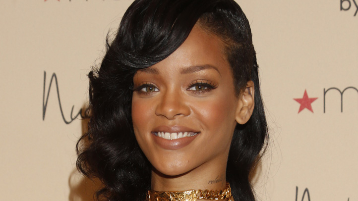 Rihanna Celebrates Turning 25 With Mac Cosmetics Deal