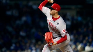 Cincinnati Reds starting pitcher Kevin Gausman delivers