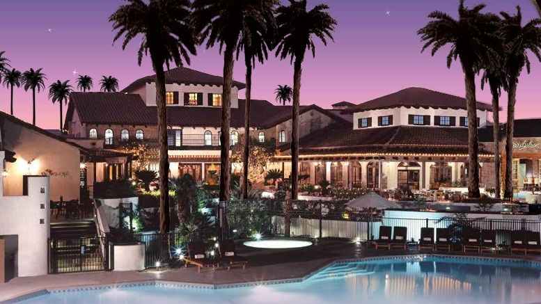 DesertChristmasPalms1