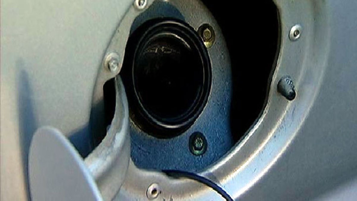 Thieves siphoning gas out of parked cars in San Jose NBC Bay Area