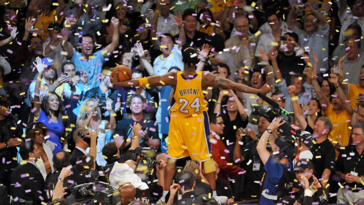 Los Angeles Lakers retire Kobe Bryant's No8 and No24 jerseys in NBA first, Kobe  Bryant