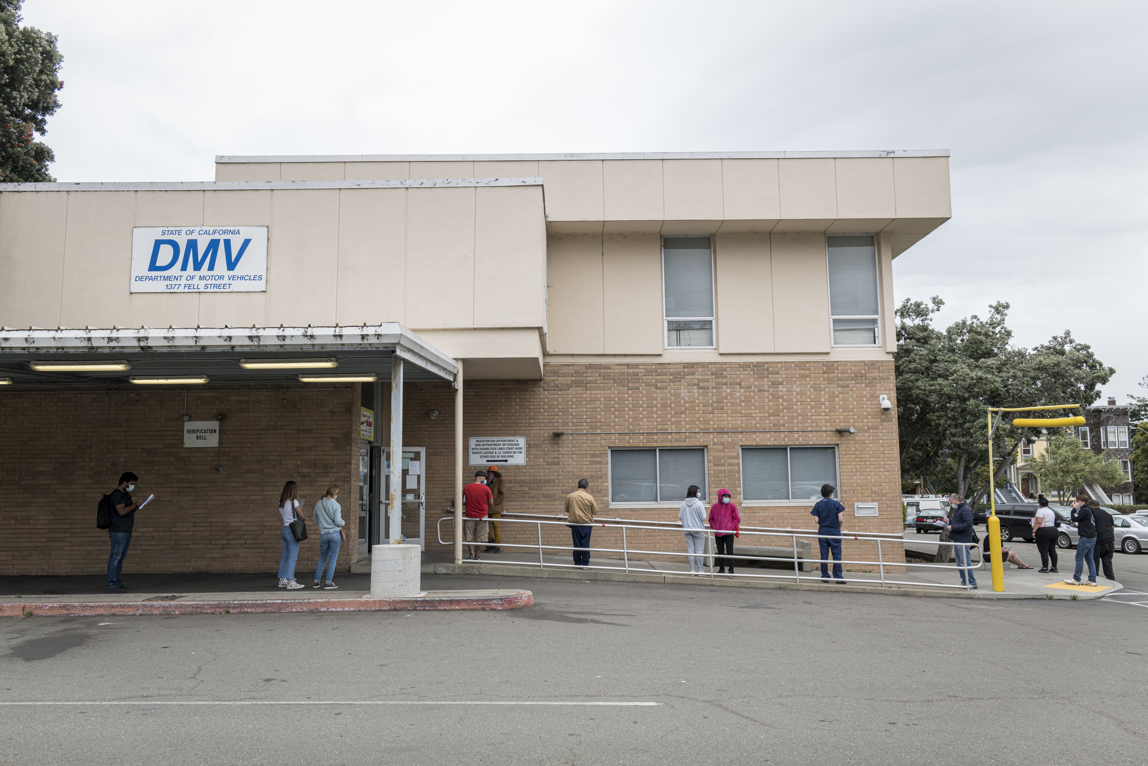 All Remaining California DMV Offices To Reopen This Week With Some   GettyImages 1212730350 