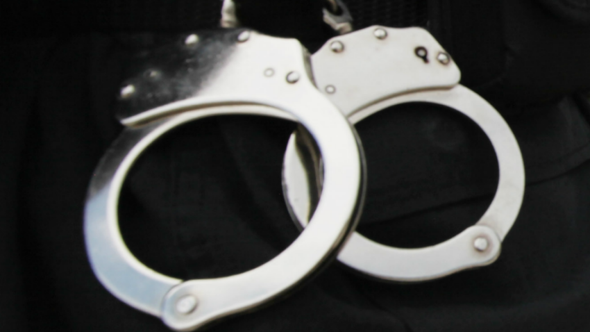 Handcuffs3